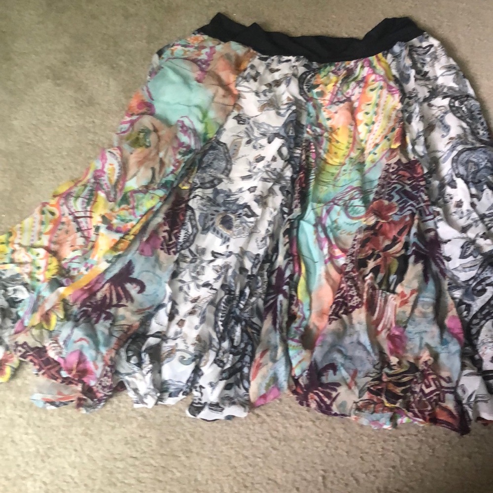 Knee long skirt